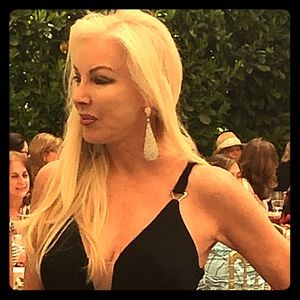 Meet your Posher, Deborah